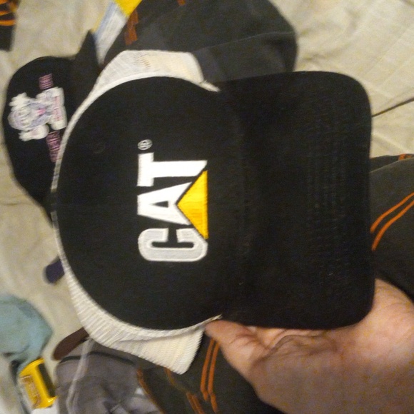 Cat brand mesh snapback hat - Picture 1 of 4